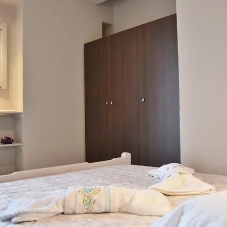 Aparthotel Anemomylos *
