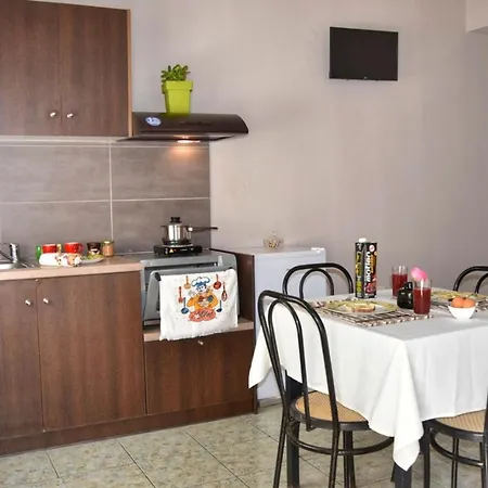 Aparthotel Anemomylos *