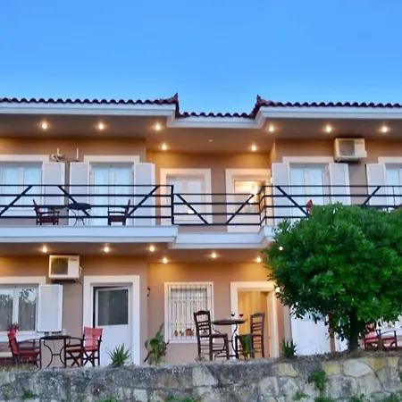 Aparthotel Anemomylos *